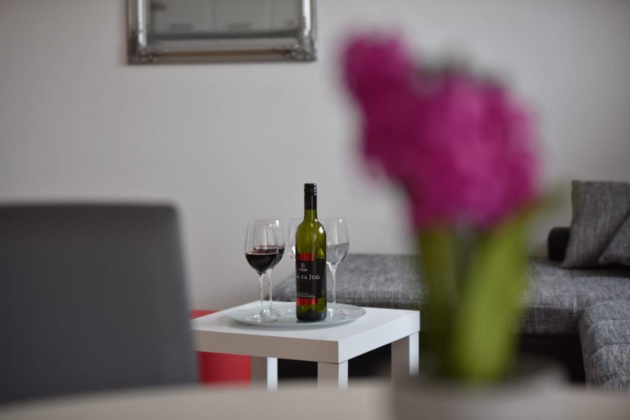 Apartment Anna A2+2 Макарска Екстериор снимка