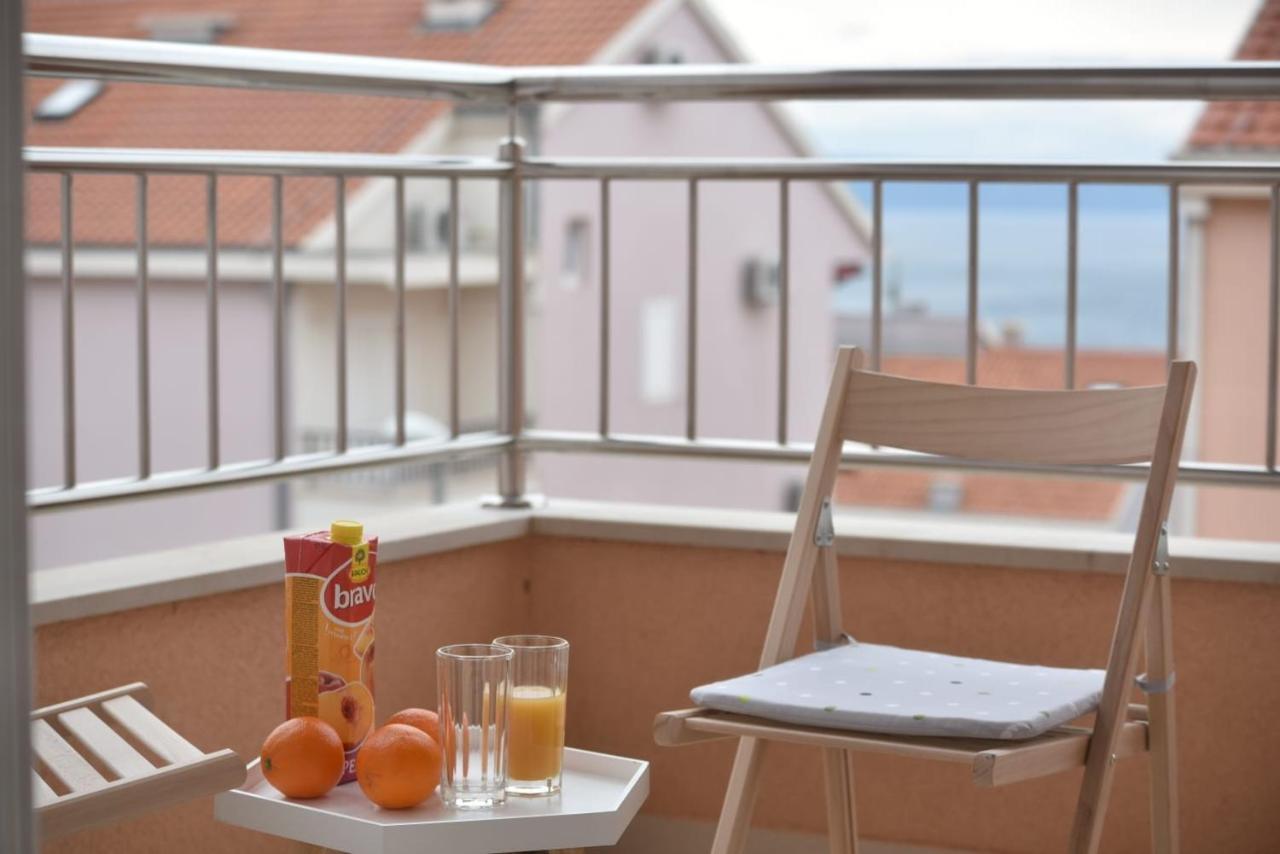 Apartment Anna A2+2 Макарска Екстериор снимка