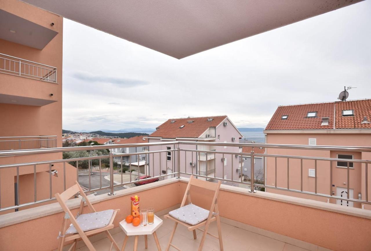 Apartment Anna A2+2 Макарска Екстериор снимка