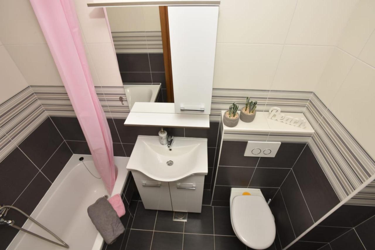 Apartment Anna A2+2 Макарска Екстериор снимка