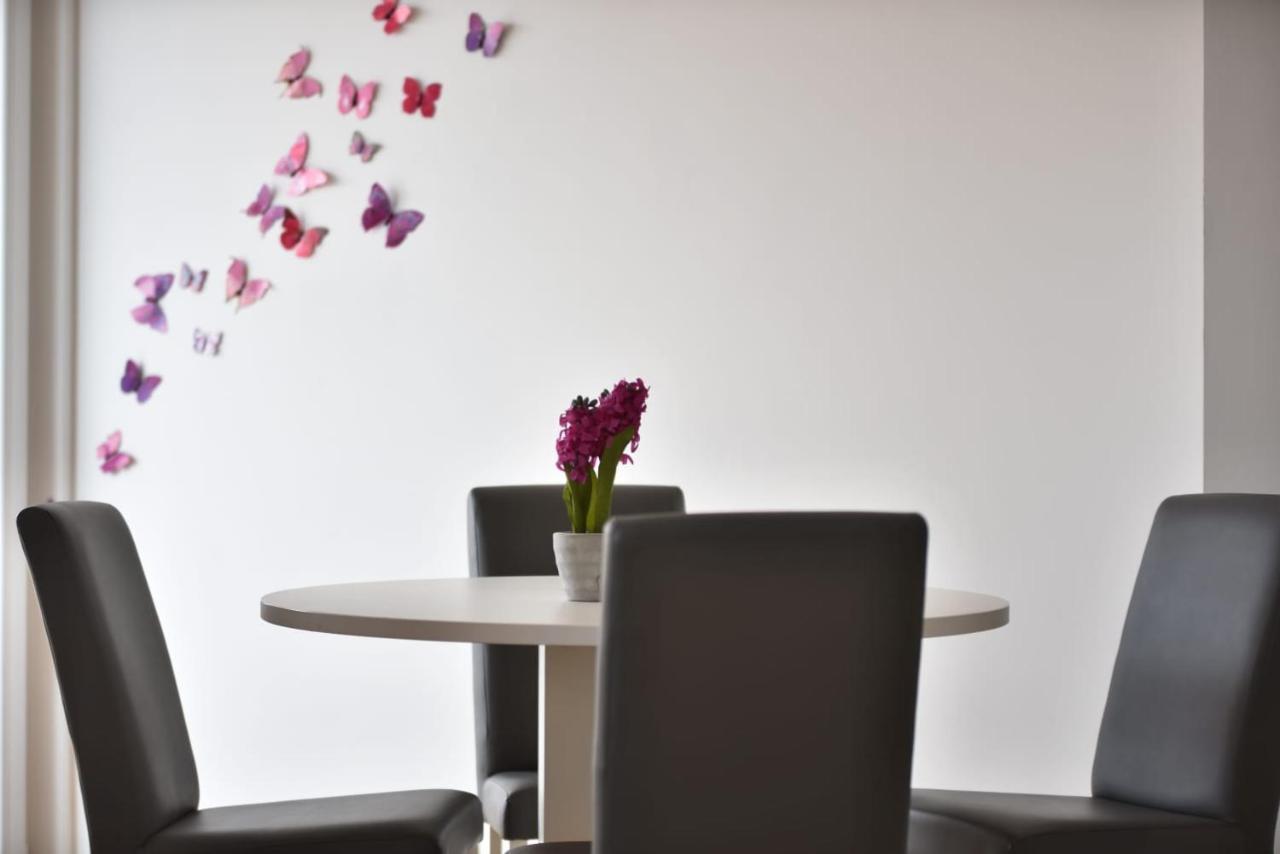 Apartment Anna A2+2 Макарска Екстериор снимка