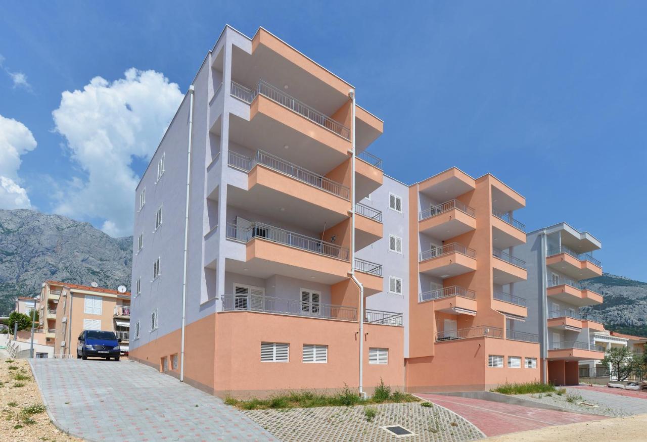 Apartment Anna A2+2 Макарска Екстериор снимка
